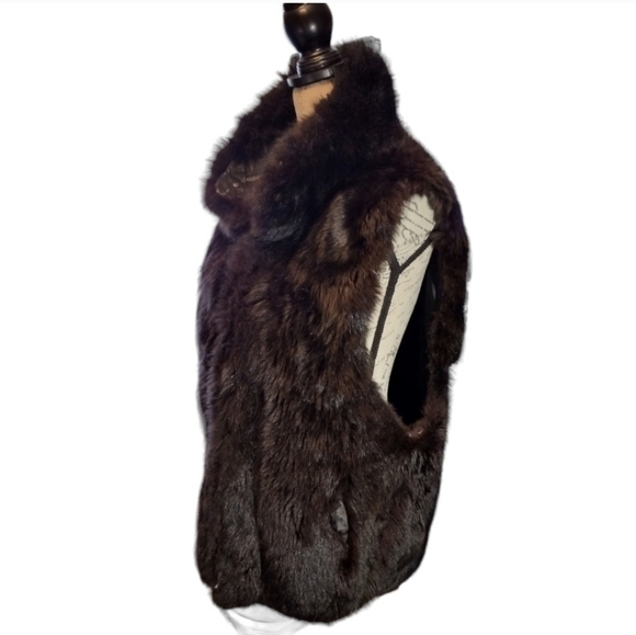 Andrew Marc Genuine New Zealand Opossum Fur Vest - Picture 3 of 9